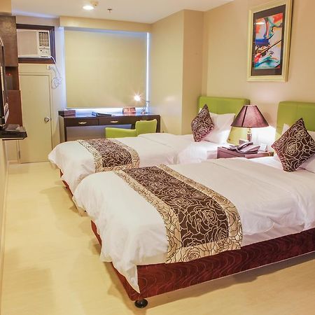 The Exchange Regency Residence Hotel Managed By Hii Pasig City Exterior photo