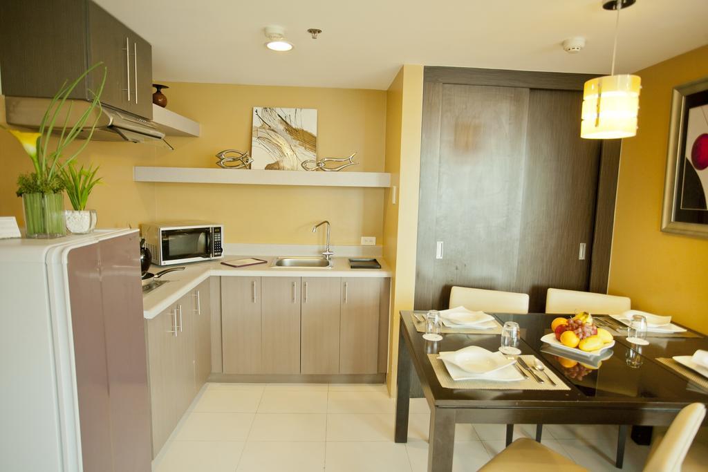 The Exchange Regency Residence Hotel Managed By Hii Pasig City Room photo